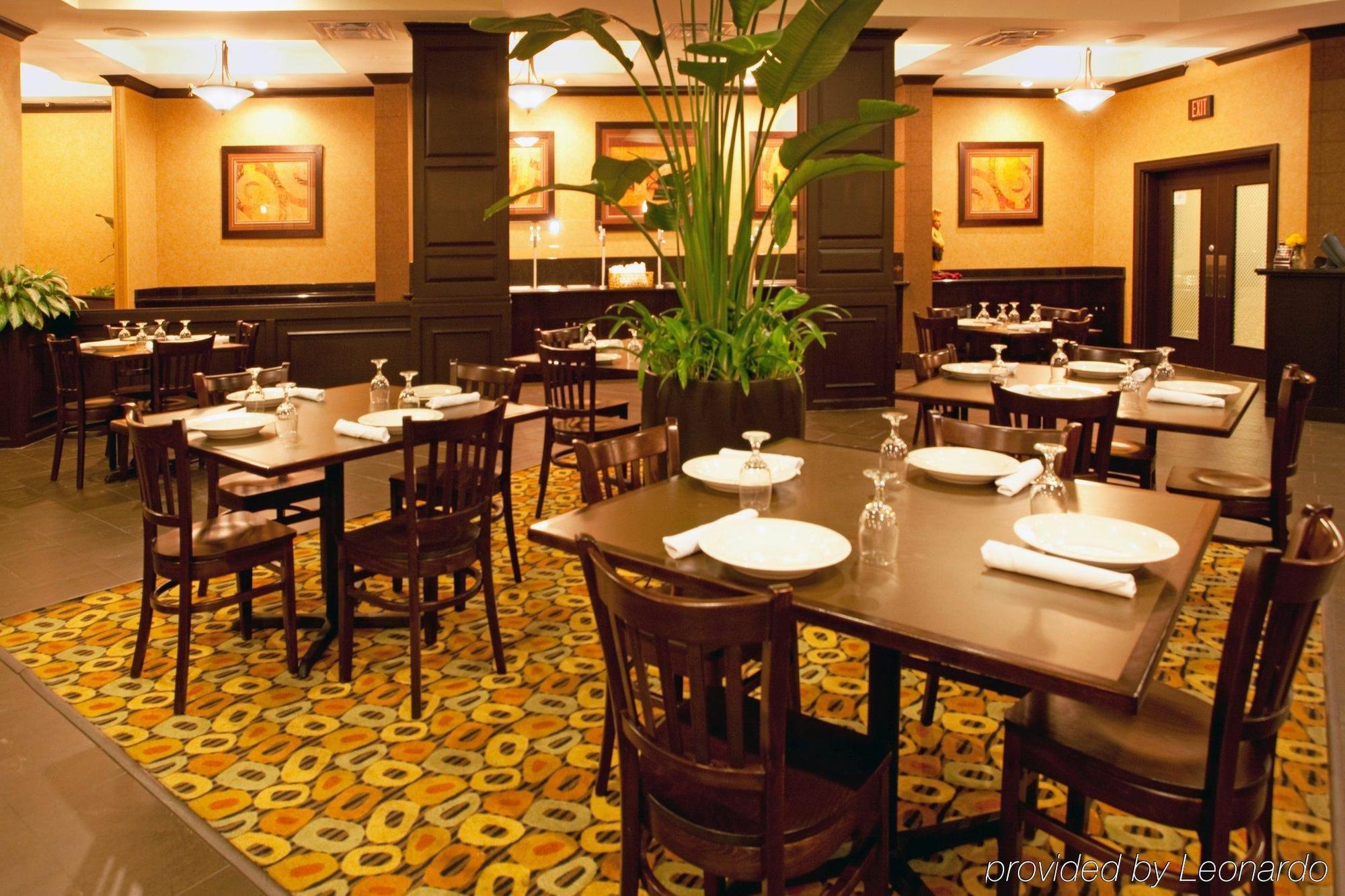 Delta Hotels By Marriott Columbia Northeast المطعم الصورة